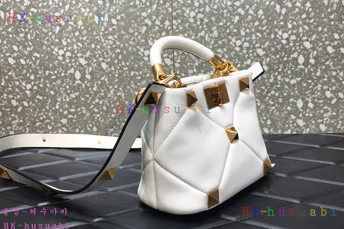 ★미러급★발렌티노 로만 스터드 탑 핸들백 558250