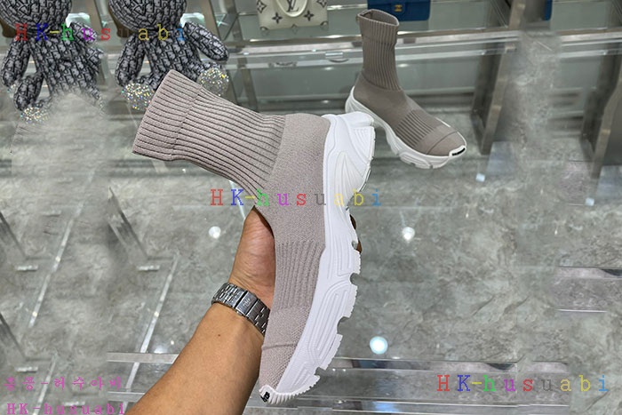 NEW 발렌시아가 스니커즈 신상 B 427752
