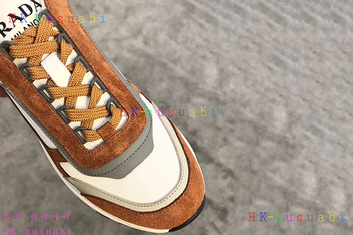 NEW 프라다 남성 스니커즈 P 455820