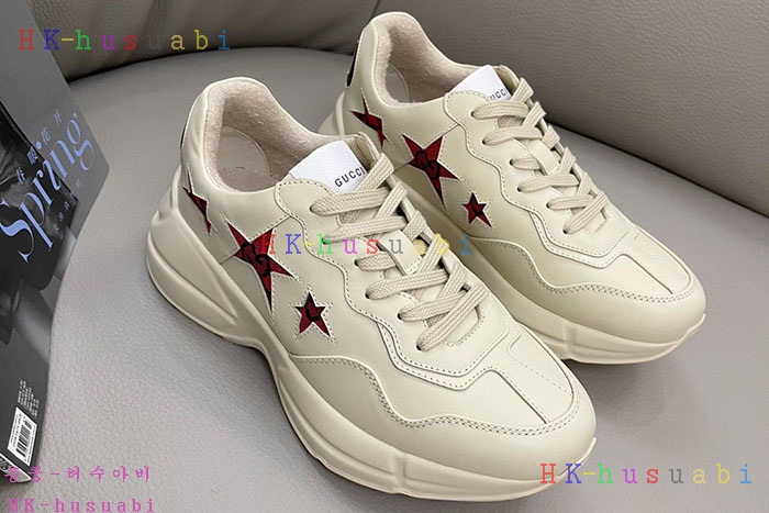NEW 구찌 스니커즈 신상 GU 675623