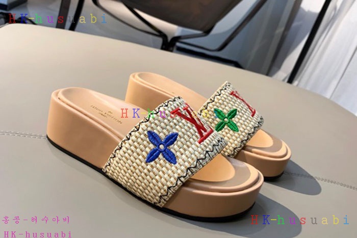 NEW 루이비통 샌들 신상 LV 857773