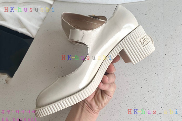 NEW 디올 신발 신상 DR 678821