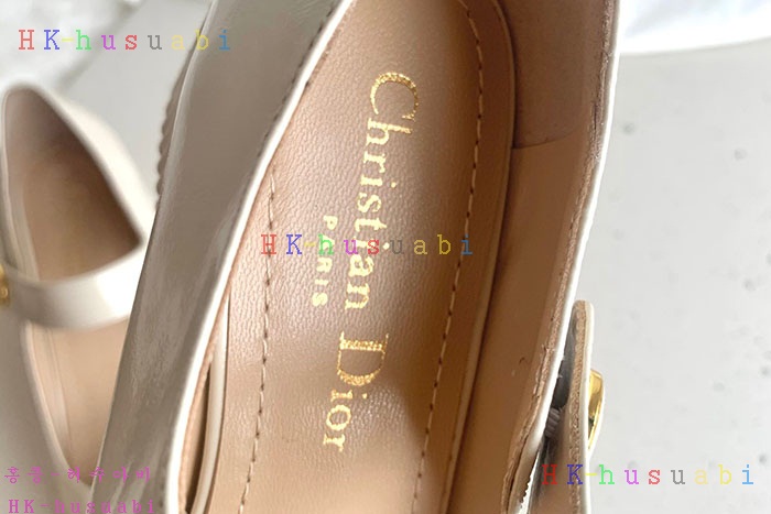 NEW 디올 신발 신상 DR 678821