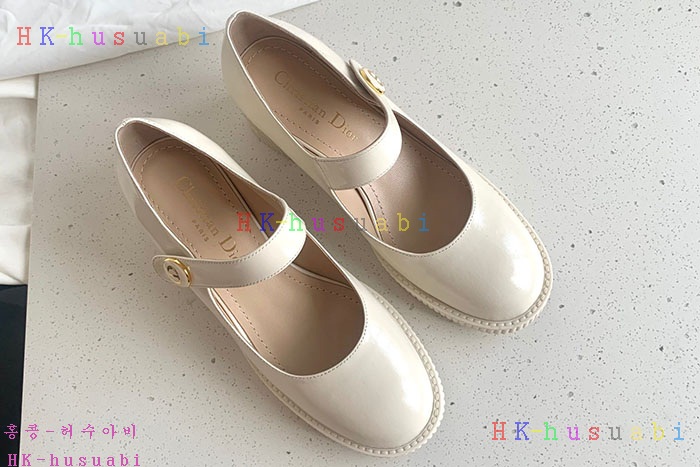 NEW 디올 신발 신상 DR 678821