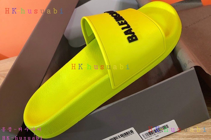 NEW발렌시아가 슬리퍼 신상 B 858224