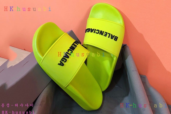 NEW발렌시아가 슬리퍼 신상 B 858224