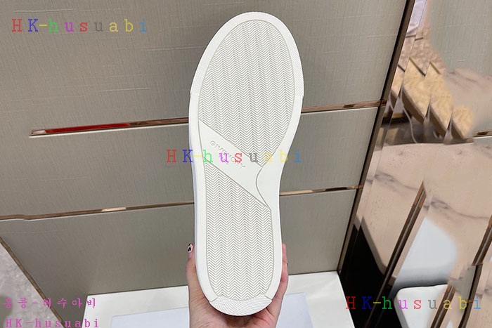NEW 지방시 스니커즈 신상 GV 5724550