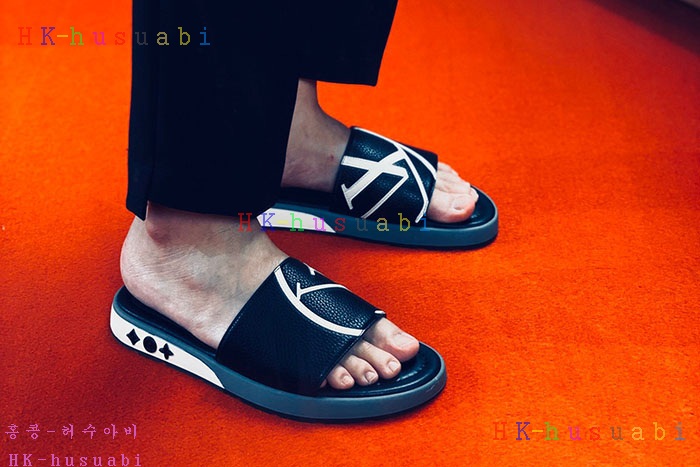 NEW 루이비통 샌들 신상 LV 724411