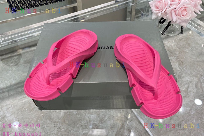 NEW 발렌시아가 슬리퍼 신상 B 889652