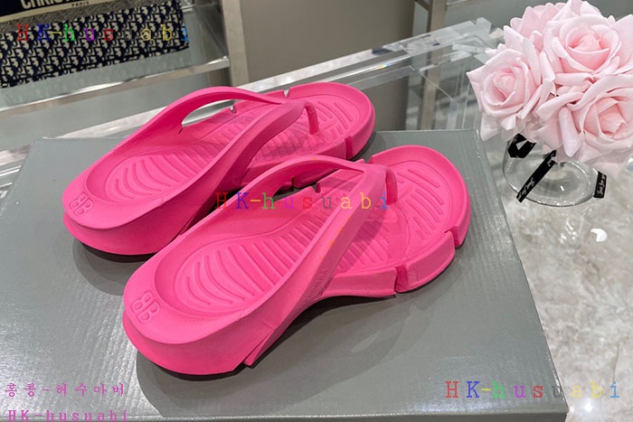 NEW 발렌시아가 슬리퍼 신상 B 889652