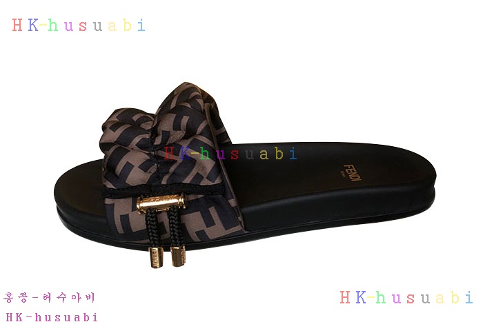 NEW 펜디 샌들 신상 FD 572258