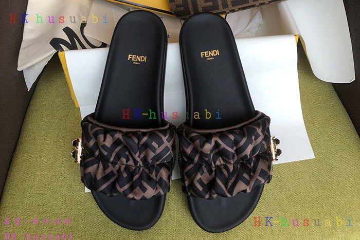 NEW 펜디 샌들 신상 FD 572258
