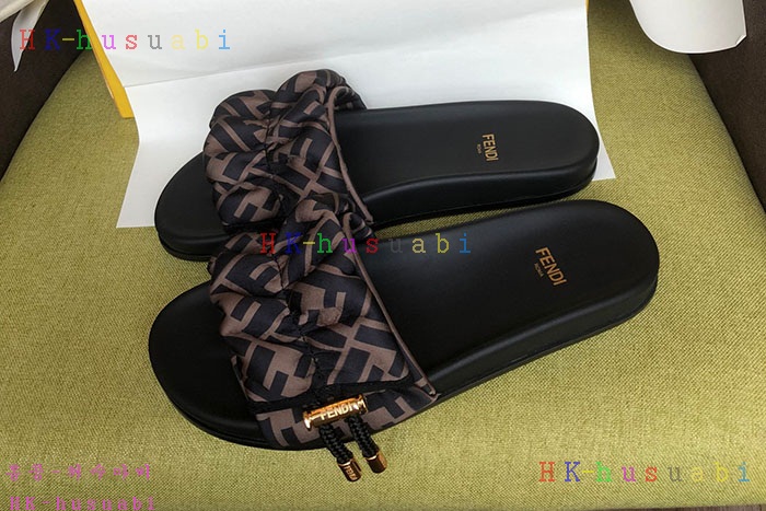 NEW 펜디 샌들 신상 FD 572258