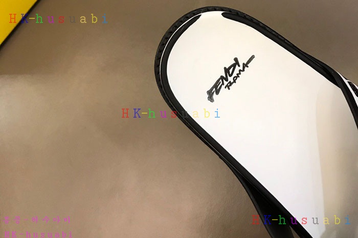 NEW 펜디 샌들 신상 FD 8576630