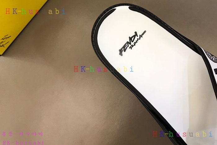 NEW 펜디 샌들 신상 FD 8576631