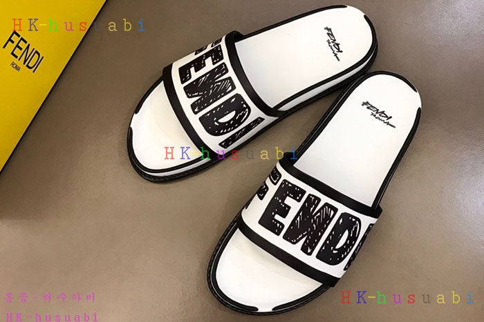 NEW 펜디 샌들 신상 FD 8576632