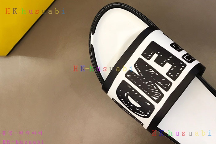 NEW 펜디 샌들 신상 FD 8576632