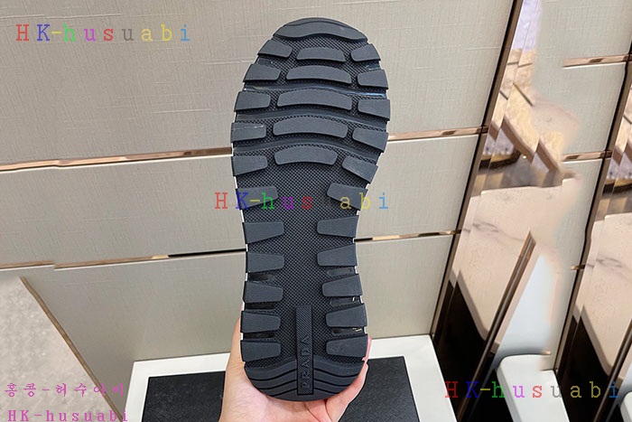 NEW 프라다 스니커즈 신상 P 335697