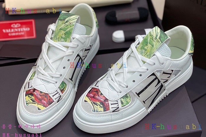 NEW 발렌티노 스니커즈 신상 V 23643