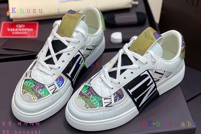 NEW 발렌티노 스니커즈 신상 V 23650