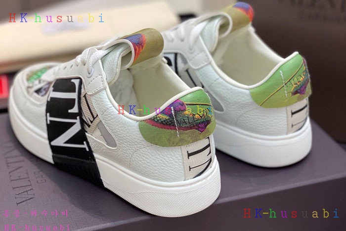 NEW 발렌티노 스니커즈 신상 V 23650