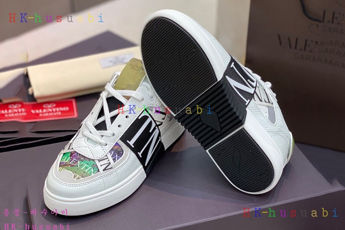 NEW 발렌티노 스니커즈 신상 V 23650
