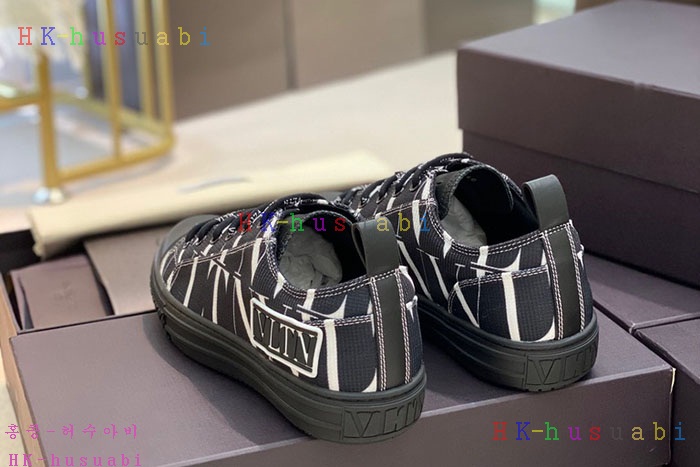 NEW 발렌티노 스니커즈 신상 V 236300