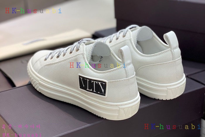 NEW 발렌티노 스니커즈 신상 V 236304