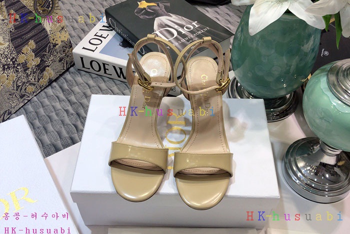 NEW 디올 신발 신상 DR 725563
