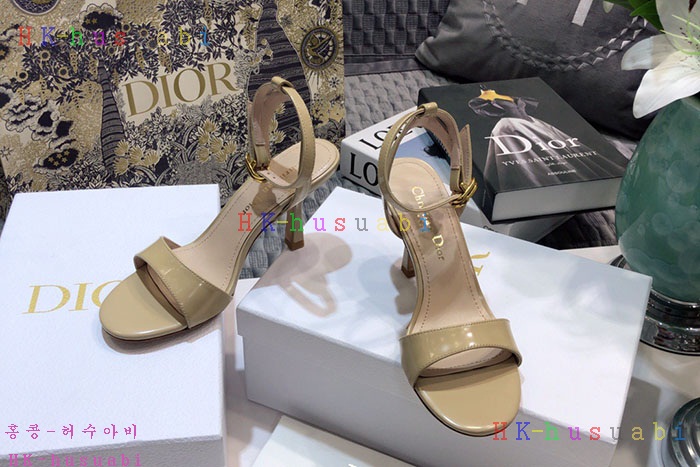 NEW 디올 신발 신상 DR 725563