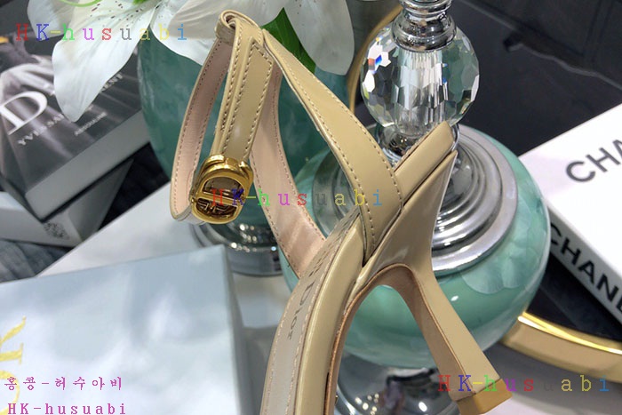 NEW 디올 신발 신상 DR 725563