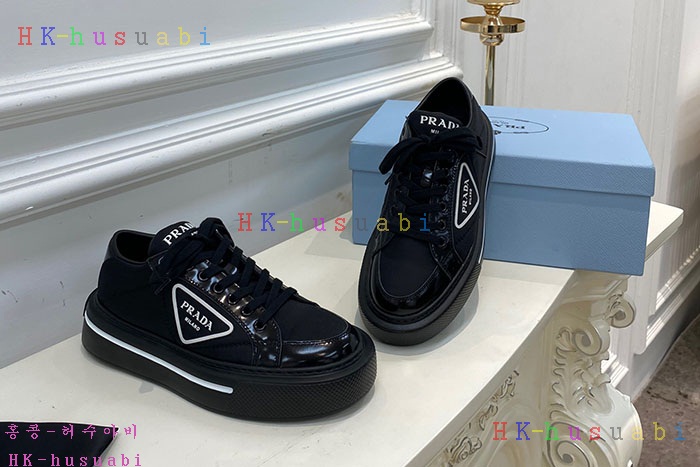 NEW 프라다 스니커즈 신상 P 757750