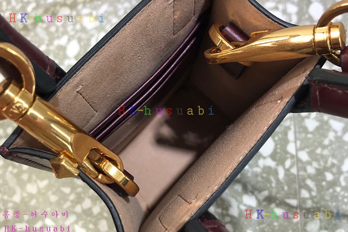 ★미러급★발렌티노 V로고 워크 폰 토트 V 572401-4