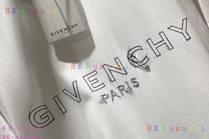 NEW 지방시 반팔티 신상 GV 774770