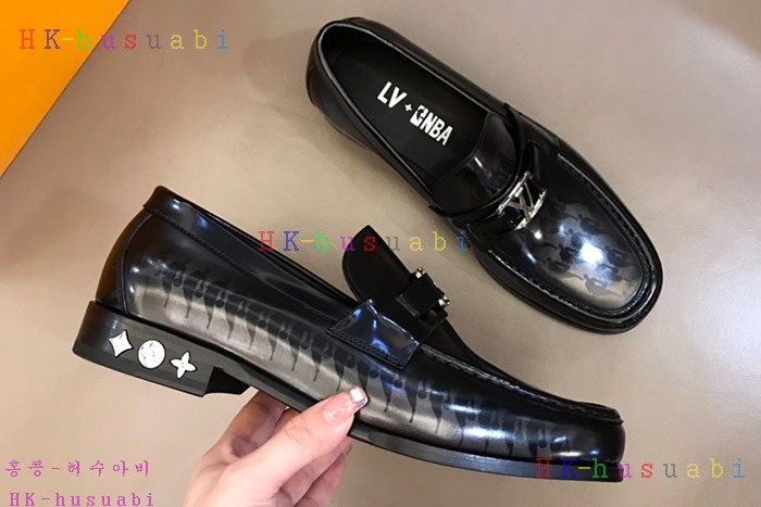 NEW 루이비통 로퍼 신상 LV 7446203