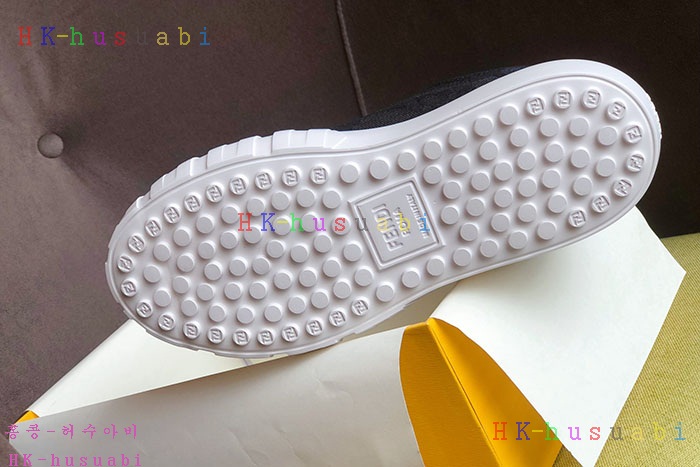 NEW 펜디 스니커즈 신상 FD 2428850