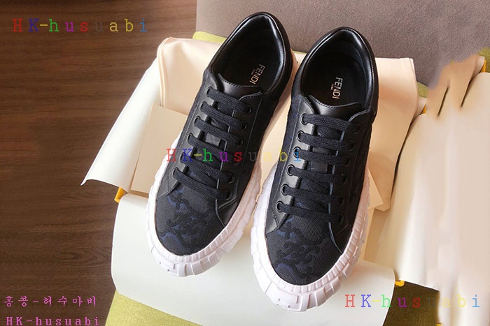 NEW 펜디 스니커즈 신상 FD 2428850
