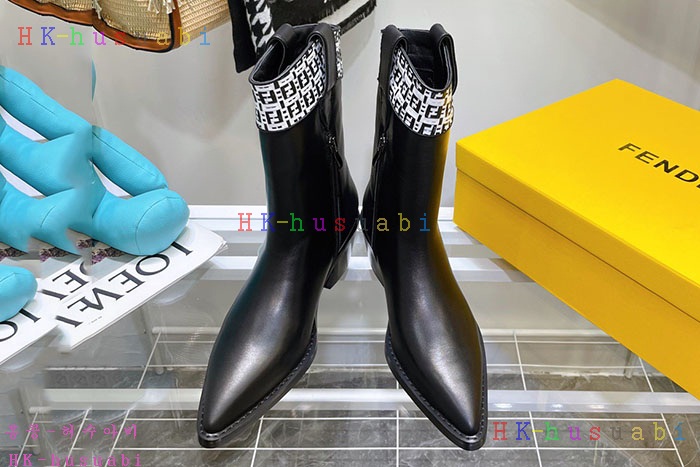 NEW 펜디 부츠 신상 FD 2428853