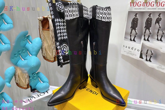 NEW 펜디 부츠 신상 FD 2428855
