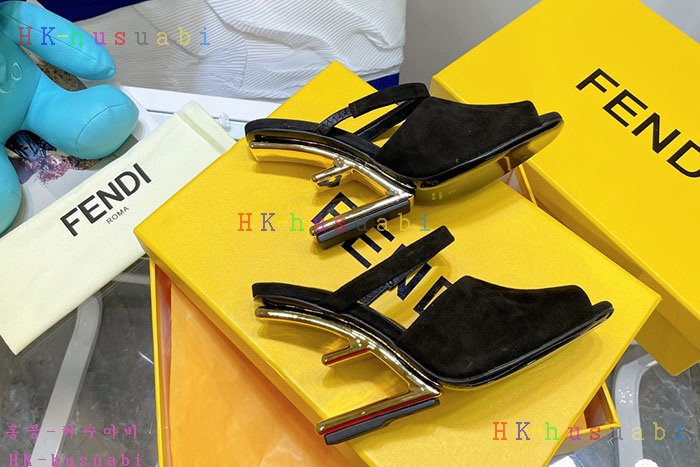 NEW 펜디 신발 신상 FD 2428860