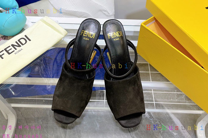 NEW 펜디 신발 신상 FD 2428860