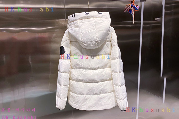 NEW 몽클레어 패딩 신상 M 2528225