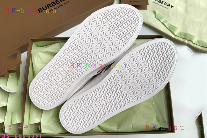 NEW 버버리 신발 신상 B 885821