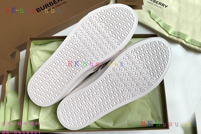 NEW 버버리 신발 신상 B 885822