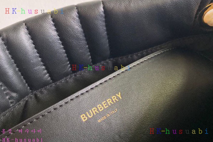 ★미러급★버버리 스몰 퀼팅 램스킨 롤라 버킷 백 80462321