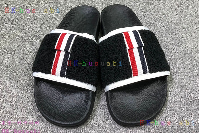 NEW 톰브라운 슬리퍼 신상 TB 586662