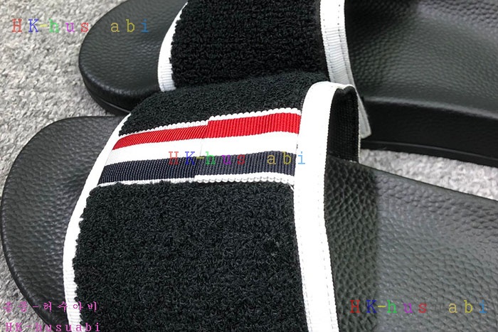 NEW 톰브라운 슬리퍼 신상 TB 586662
