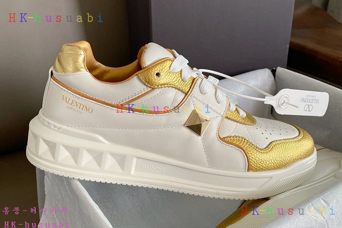 NEW 발렌티노 스니커즈 신상 V747740