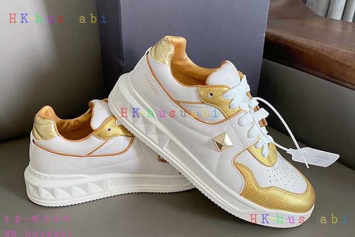 NEW 발렌티노 스니커즈 신상 V747740