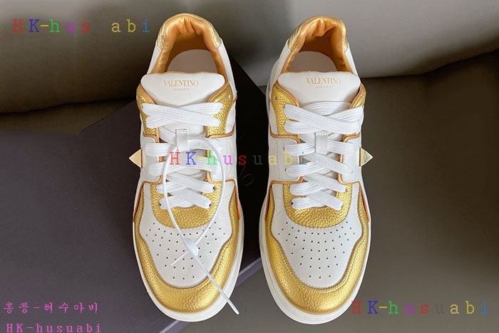 NEW 발렌티노 스니커즈 신상 V747740